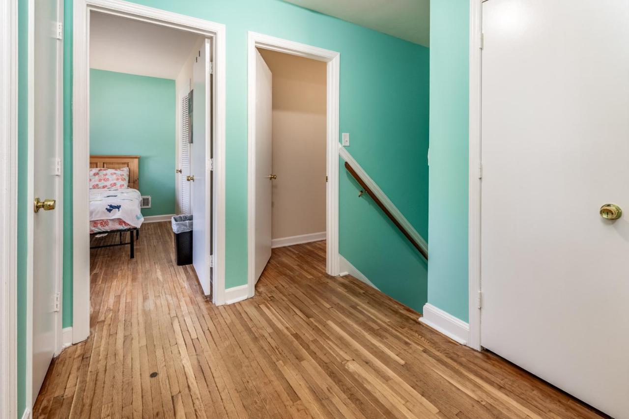 Centrally Located Spacious Abode Σάρλοτ Εξωτερικό φωτογραφία