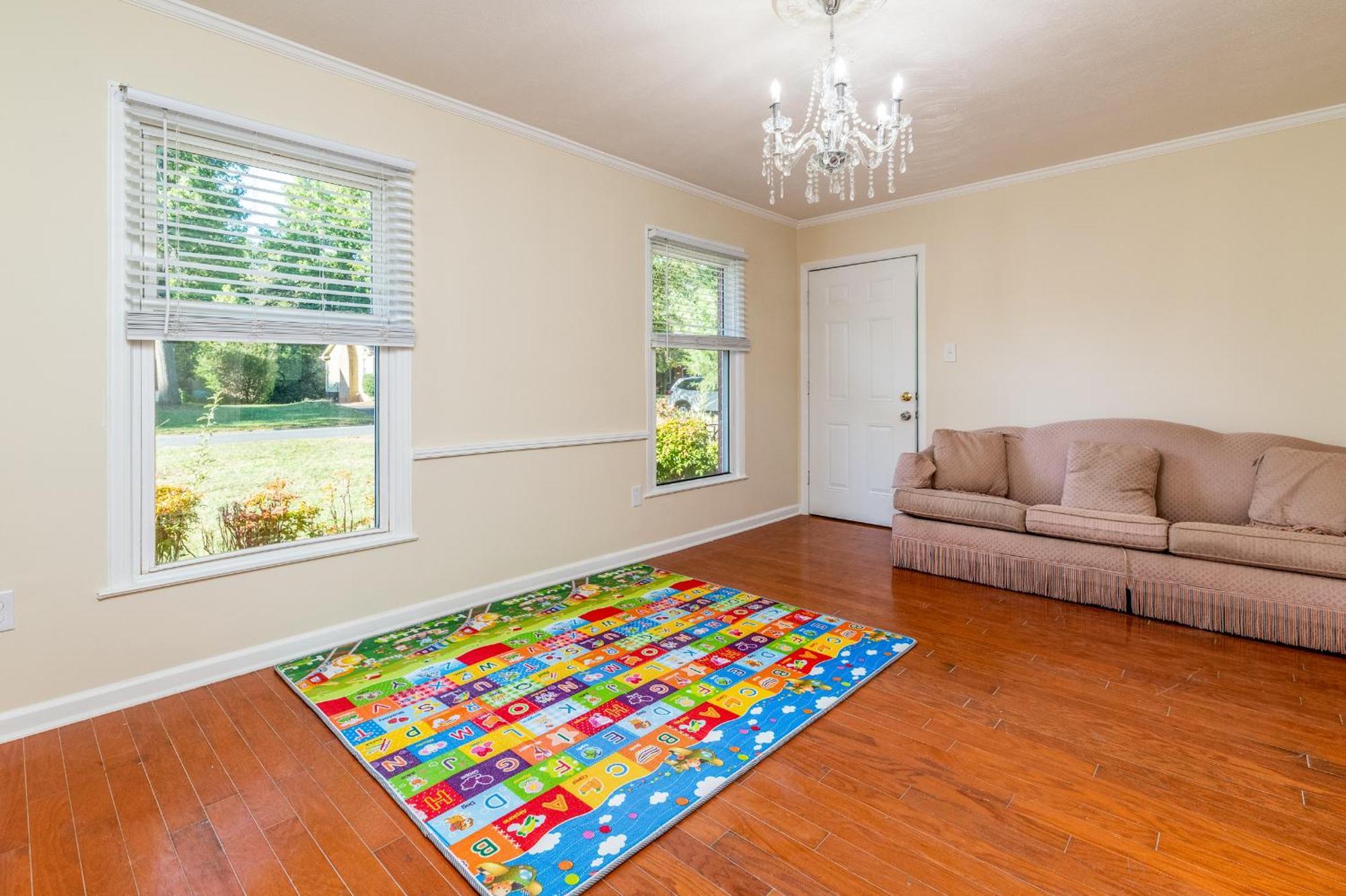 Centrally Located Spacious Abode Σάρλοτ Εξωτερικό φωτογραφία